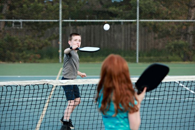 Trẻ em chơi Pickleball